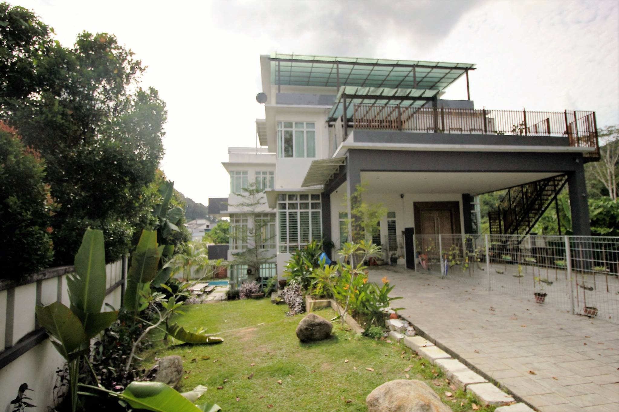 The Garden Homestay
