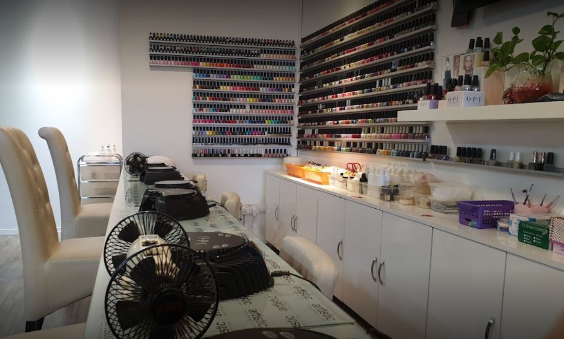 Artistic Snova Beauty
